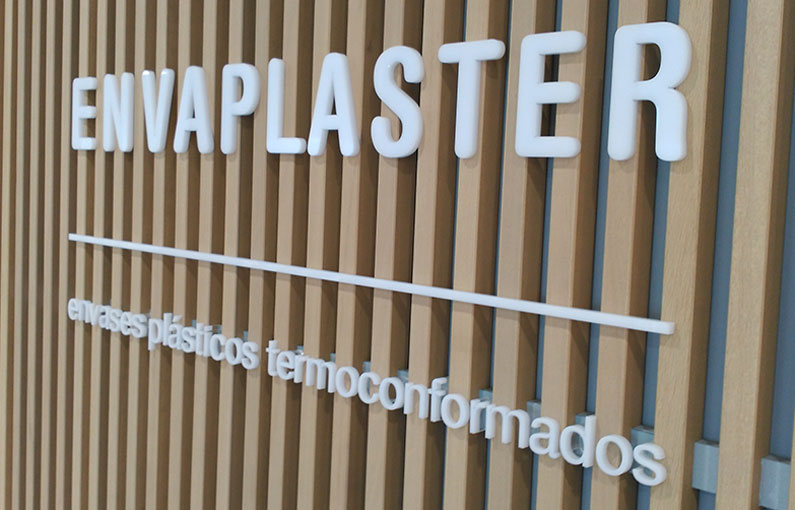 SPIGO GROUP Soluciones en madera - Proyecto: Oficinas Envaplaster 1