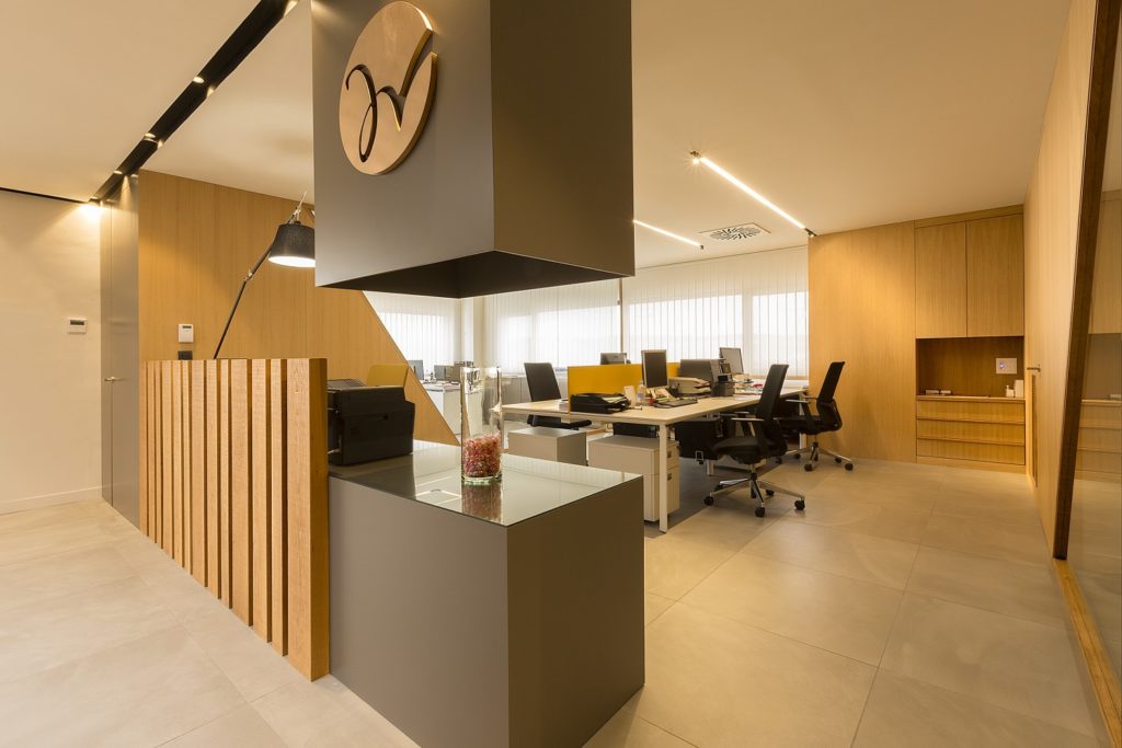 SPIGO GROUP Soluciones en madera - Proyecto: Oficinas Jamones Volatín en Tudela 13