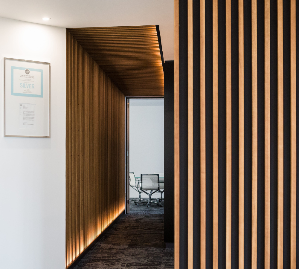 listones de madera decorativos para paredes y techos dest